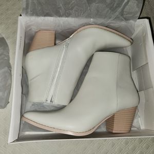Lulus × Matisse White Ankle booties